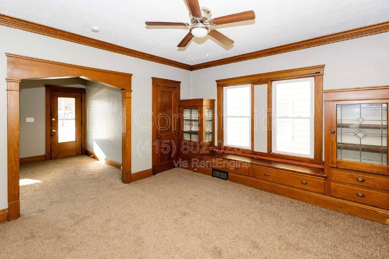 3102 Montclair Ave - Photo 6 of 16