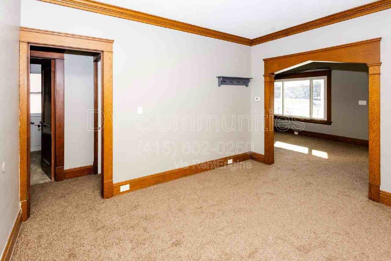 3102 Montclair Ave - Photo 7 of 16