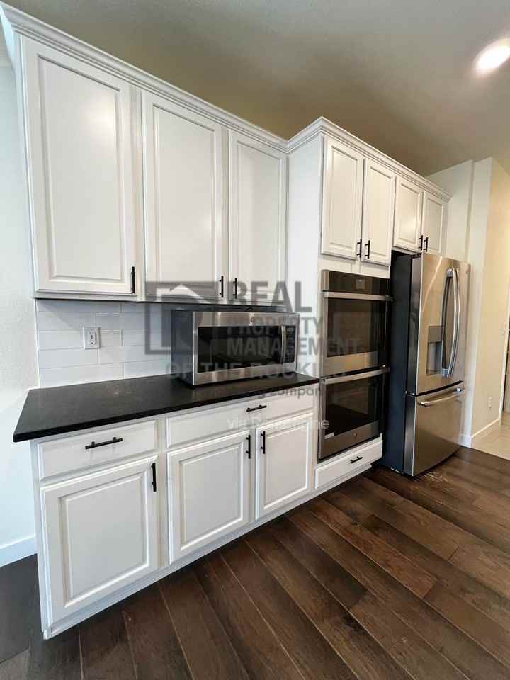 2888 Fractus St - Photo 6 of 38