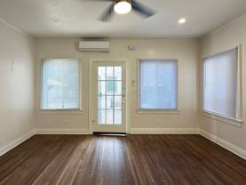 LB0315 - Photo 1 of 1