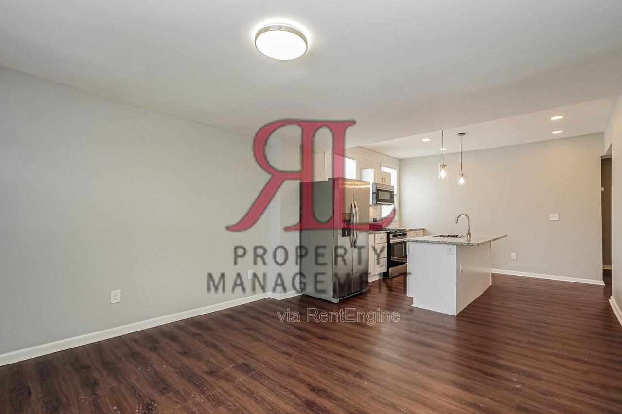 1774 S 8th St - Photo 4 of 16