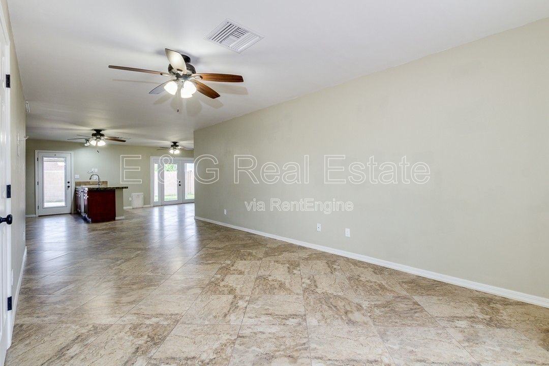 1968 E Del Rio Dr - Photo 5 of 26