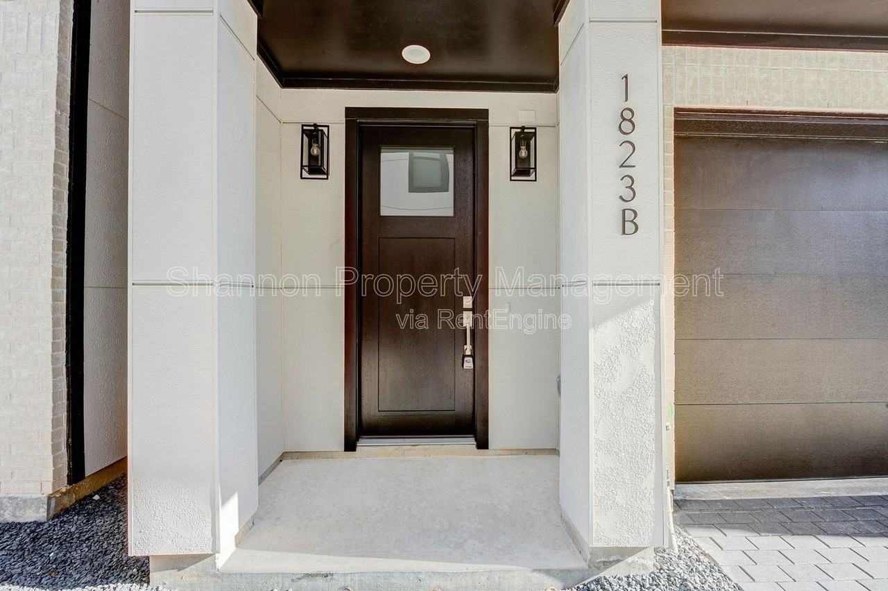 1823 Prospect St #A - Photo 2 of 31