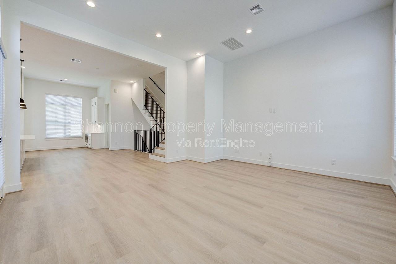 1823 Prospect St #A - Photo 7 of 31