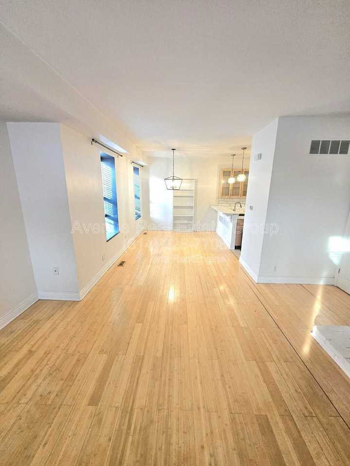 4322 Maryland Ave - Photo 5 of 24