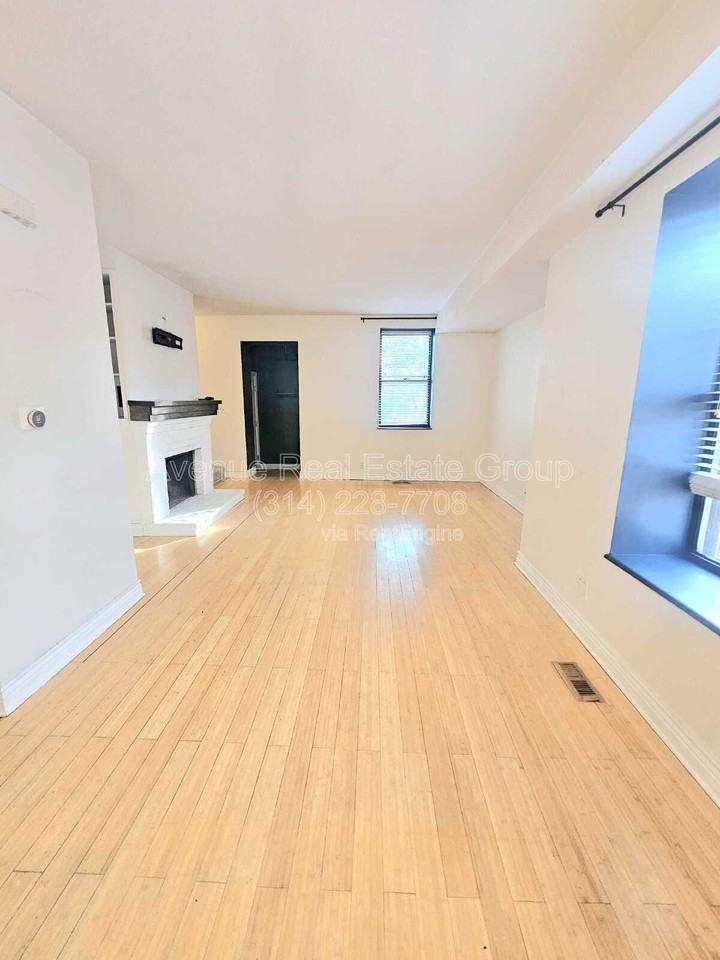 4322 Maryland Ave - Photo 6 of 24