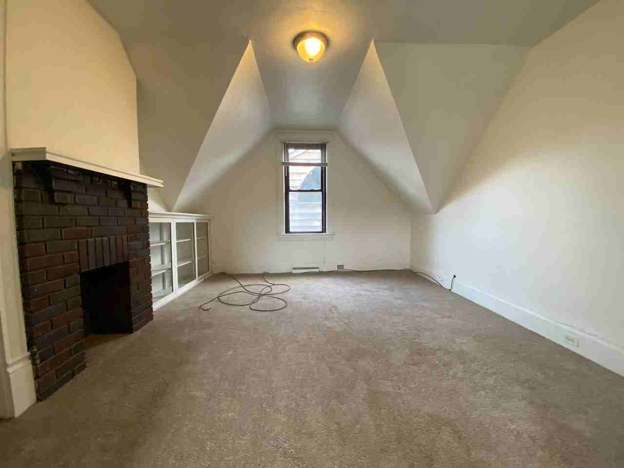 bell - Photo 2 of 18