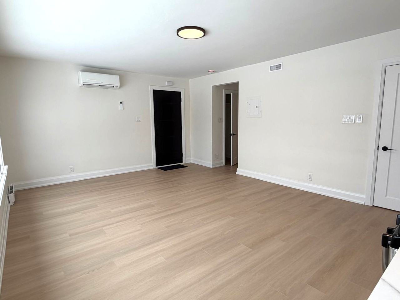 468 Lauder Avenue - Photo 2 of 25