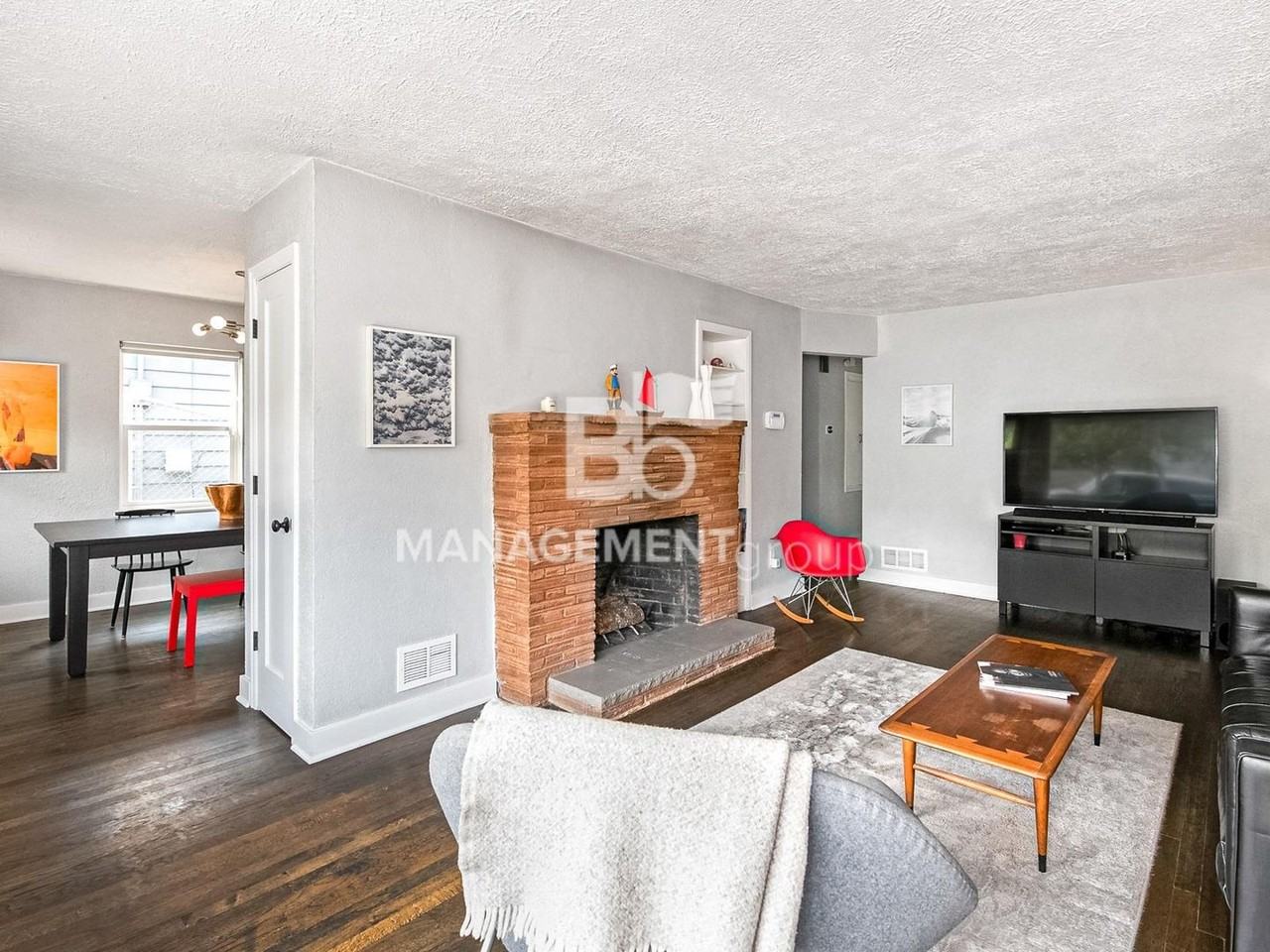 3485 Ne Lombard Ct - Photo 5 of 32