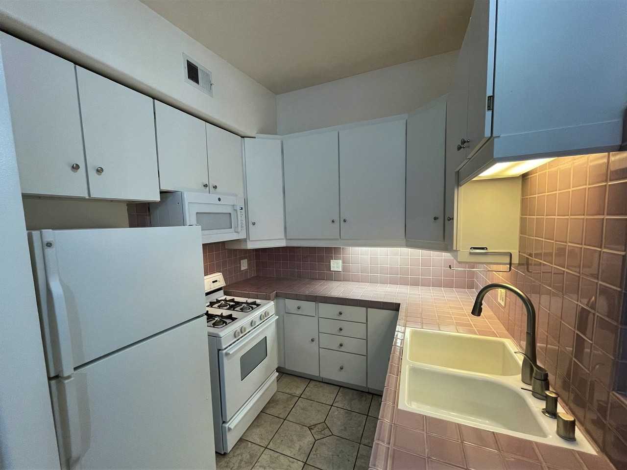 15455 Sherman Way #22 - Photo 2 of 16