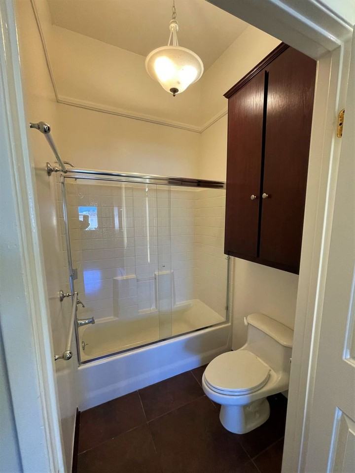 15455 Sherman Way #22 - Photo 4 of 16