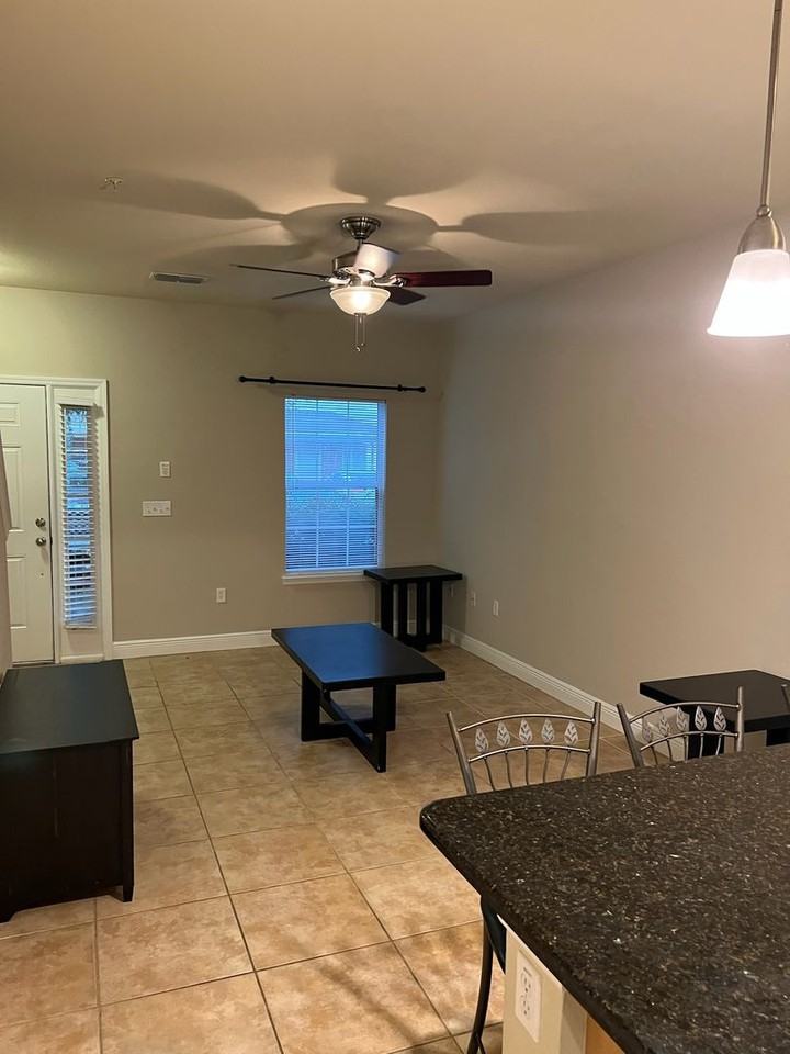 2954 Sw 35th Pl #61 - Photo 6 of 16