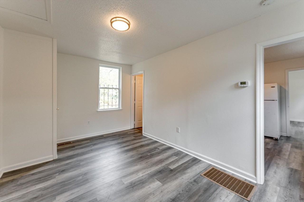 4554 Virginia Ave - Photo 4 of 11