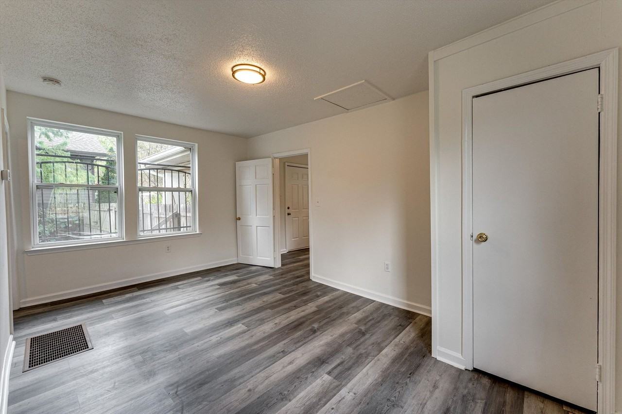 4554 Virginia Ave - Photo 7 of 11