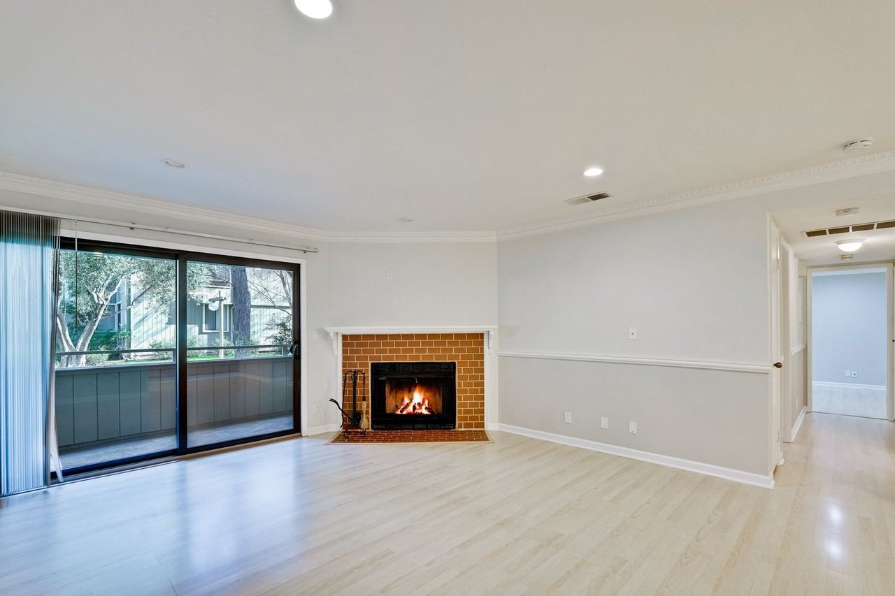 1663 Braddock Ct - Photo 4 of 30