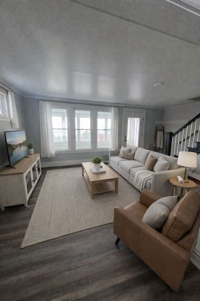 131 E 7th St - Photo 4 of 13