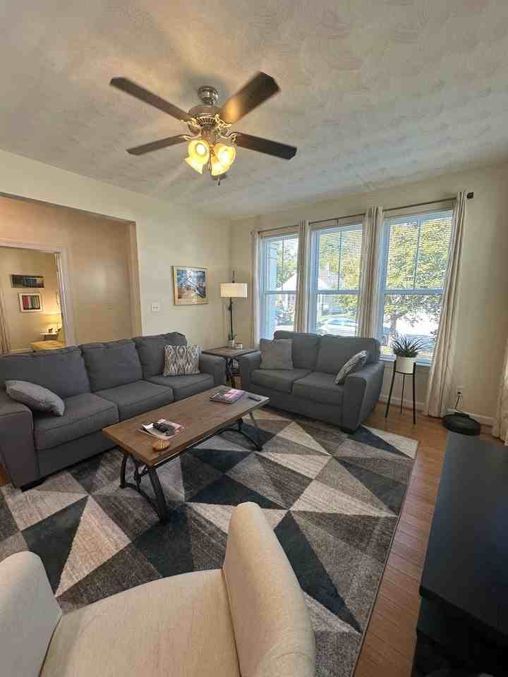 1275 W 27th St - Photo 3 of 26