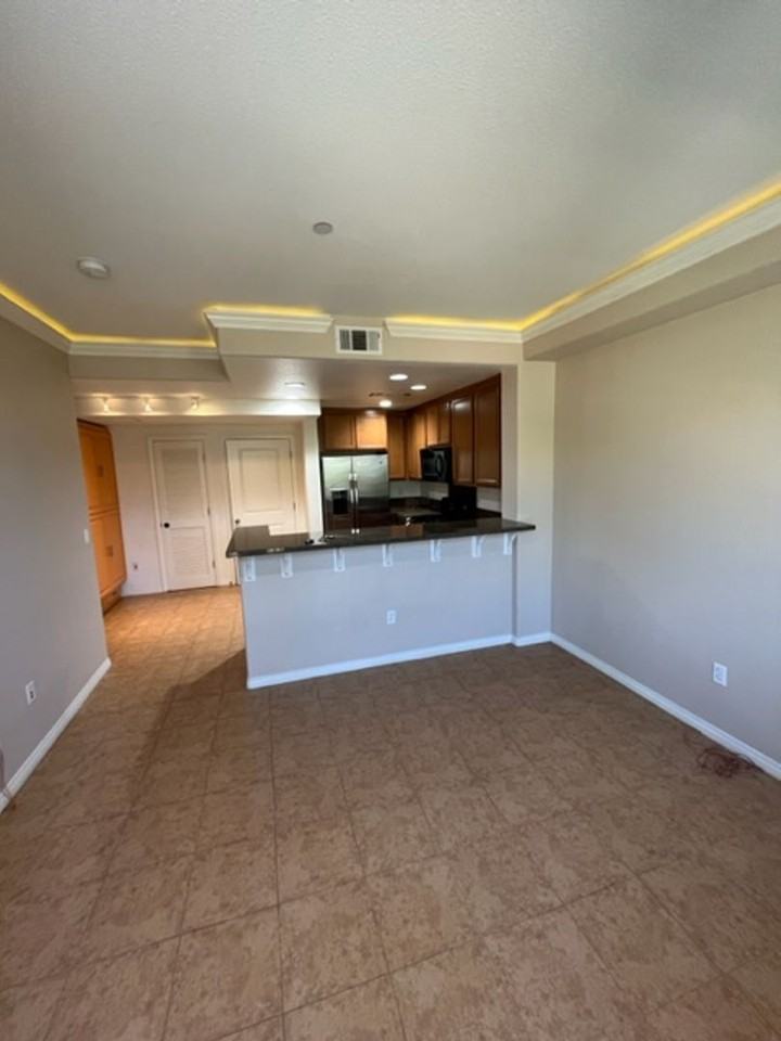 838 Tarragon Ln - Photo 4 of 16