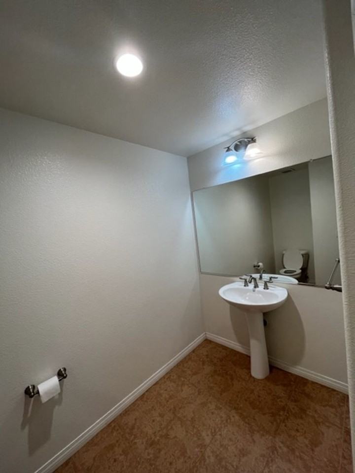 838 Tarragon Ln - Photo 6 of 16