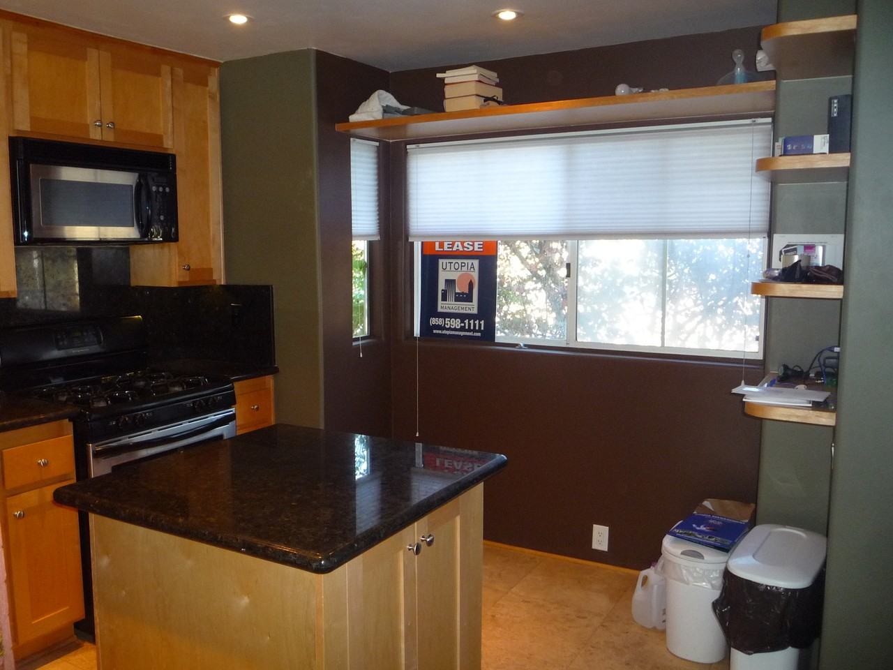 2661 Russ Blvd - Photo 6 of 7