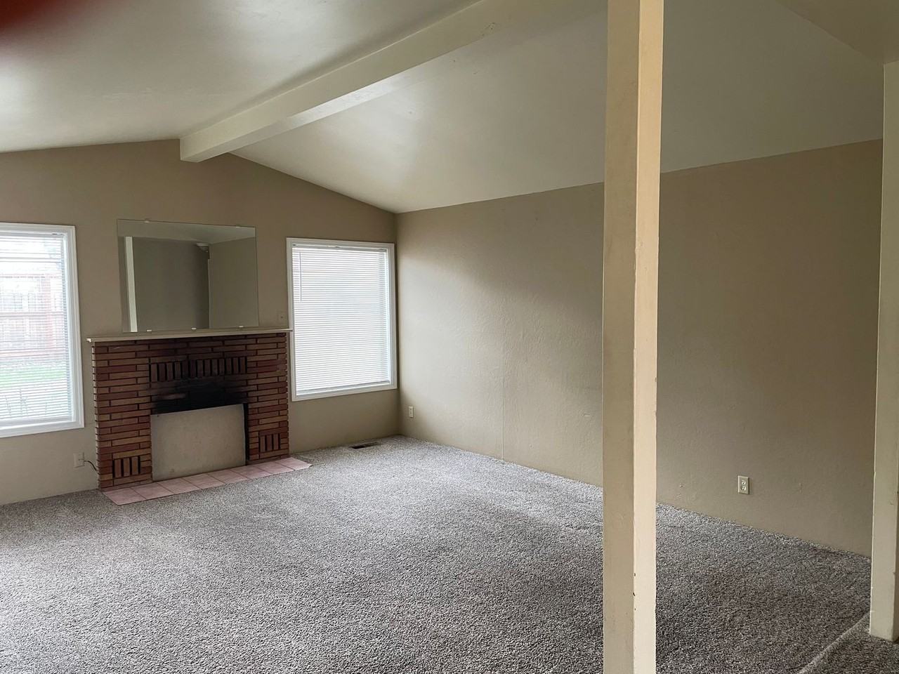 1426 Coquette St - Photo 3 of 18