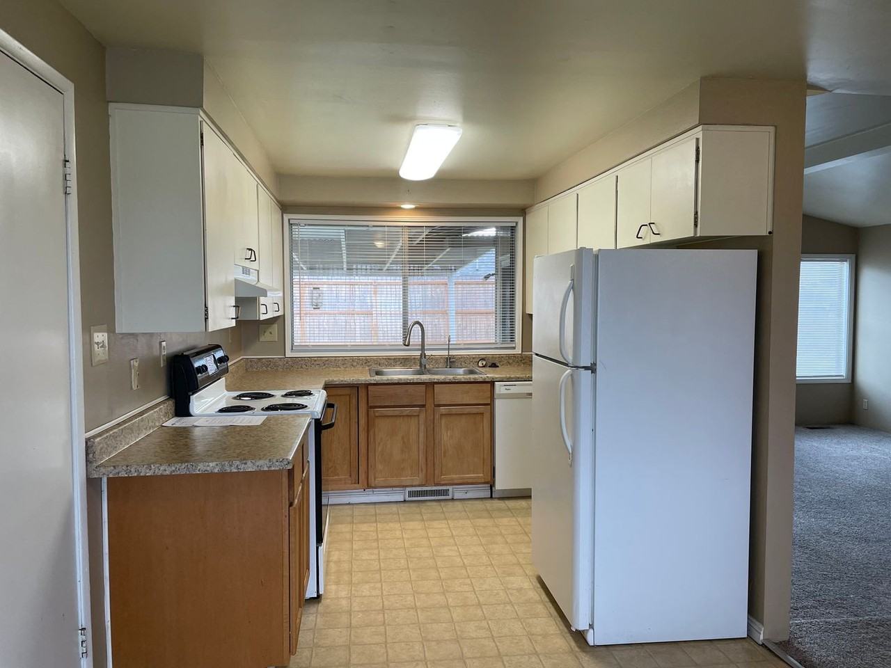 1426 Coquette St - Photo 7 of 18