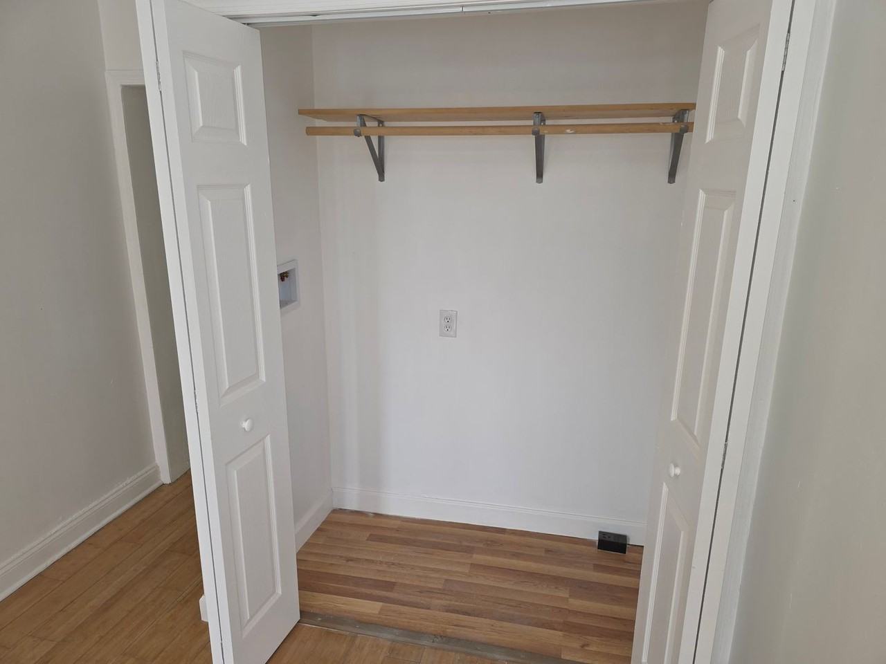 905 Clifford Brown Walk - Photo 3 of 19