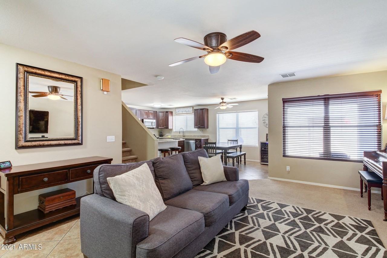 1554 S Danielson Way - Photo 3 of 27