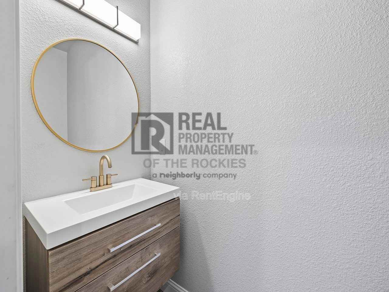 1504 60th Ave - Photo 7 of 21