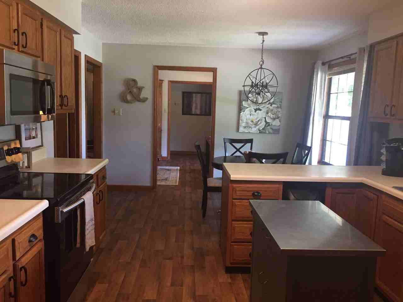 2136 Pine Meade Rd - Photo 6 of 29