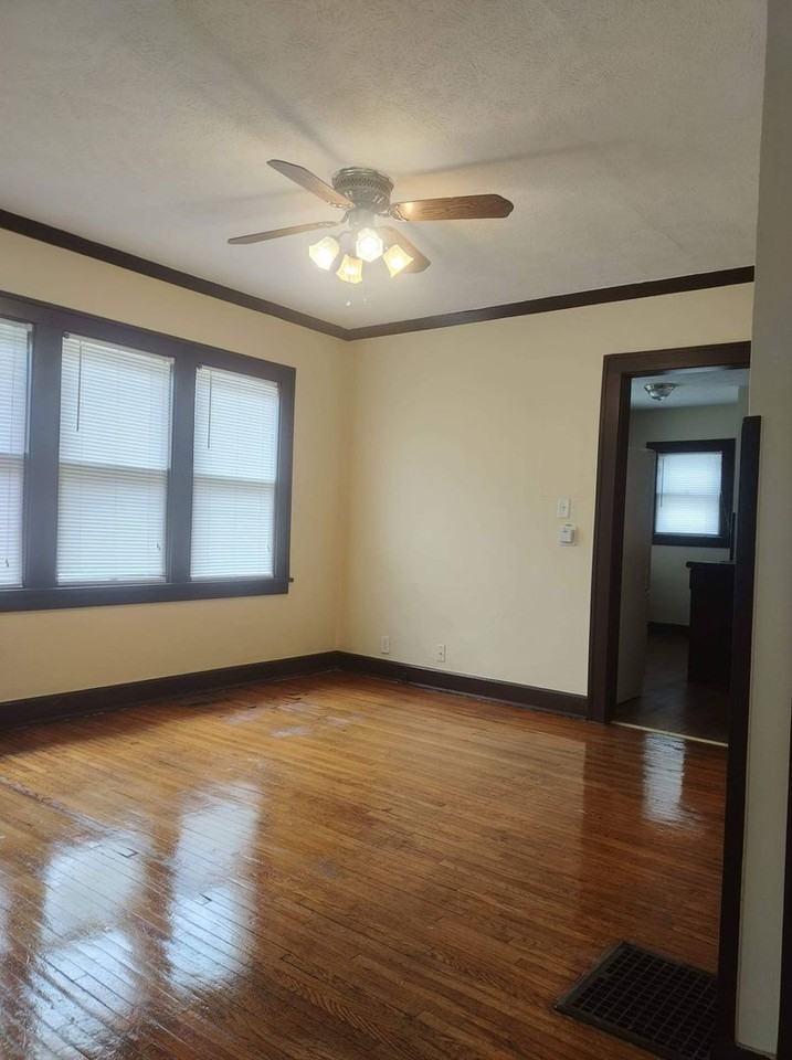 1620 Carney Ave - Photo 4 of 8