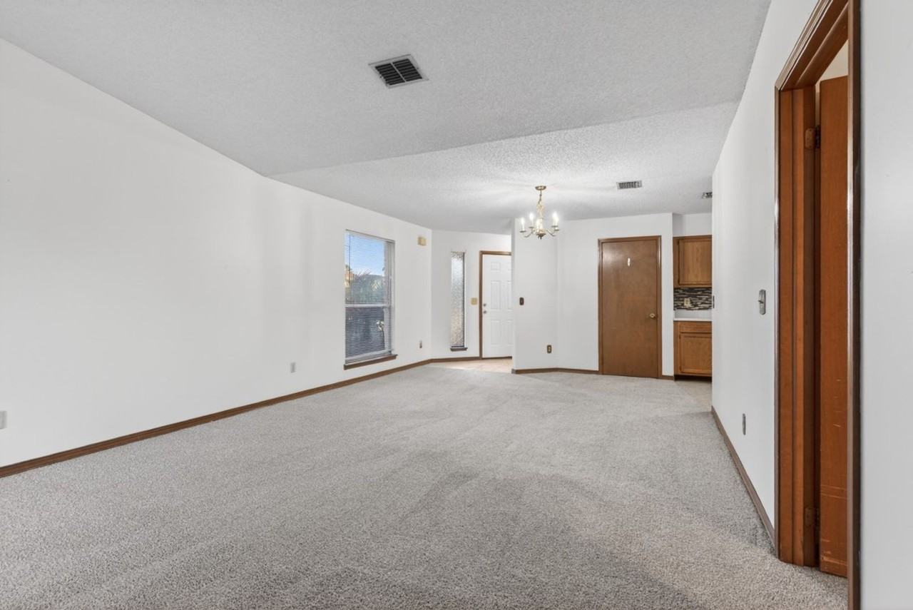 11369 Fort Caroline Lakes Dr S - Photo 4 of 16