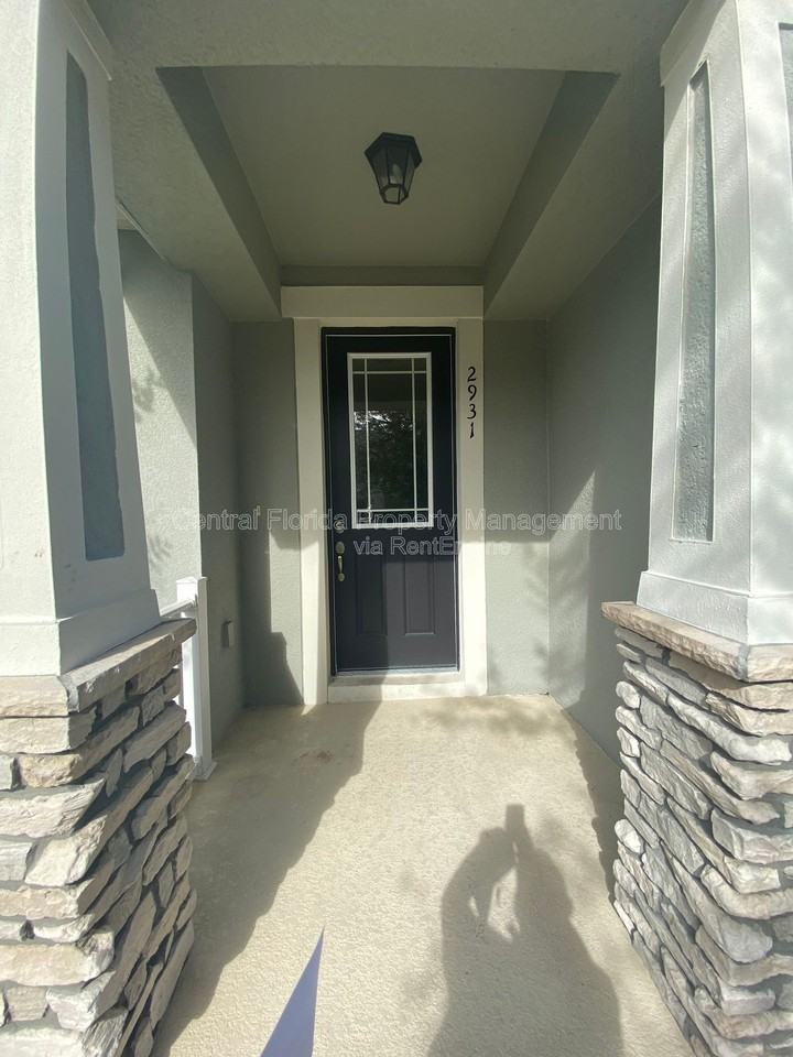 2931 Windmill Dr - Photo 4 of 34