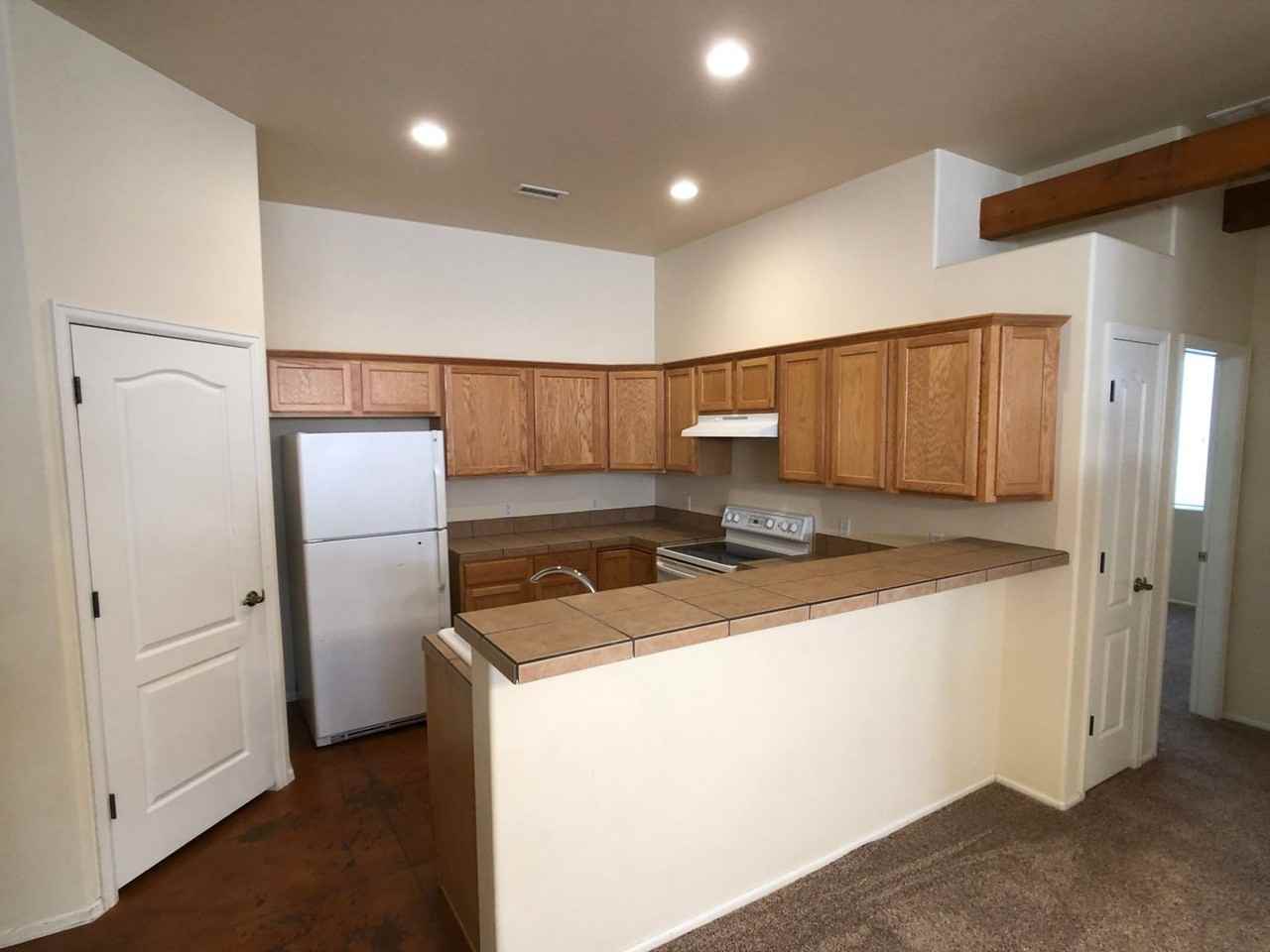 663 Miranda St #B - Photo 5 of 13