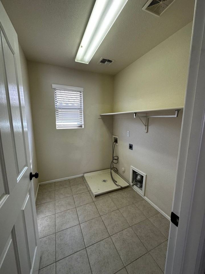 3899 E Jasper Dr - Photo 7 of 22