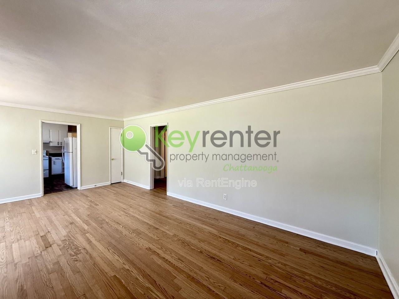 4803 Orchard View Ave - Photo 4 of 16