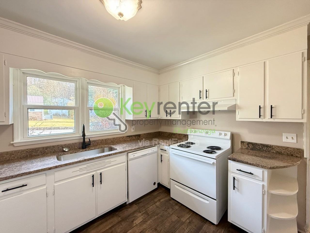 4803 Orchard View Ave - Photo 6 of 16