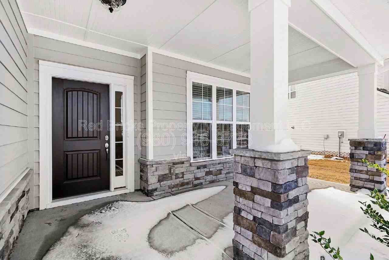 4611 Tulle Dr - Photo 5 of 34