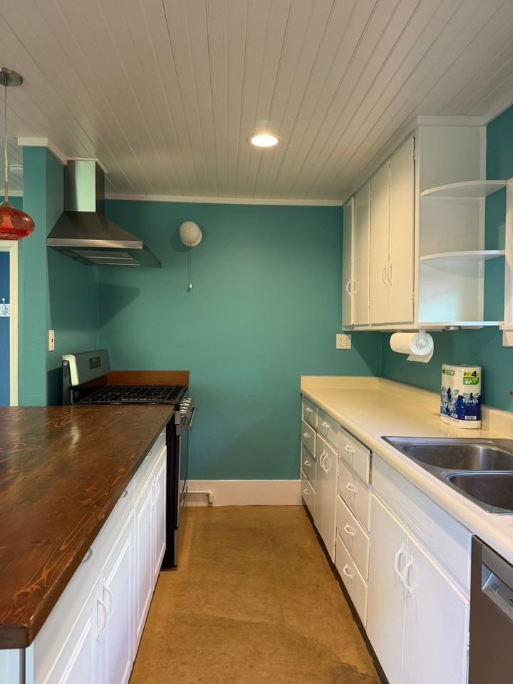 721 37th Ave - Photo 2 of 14