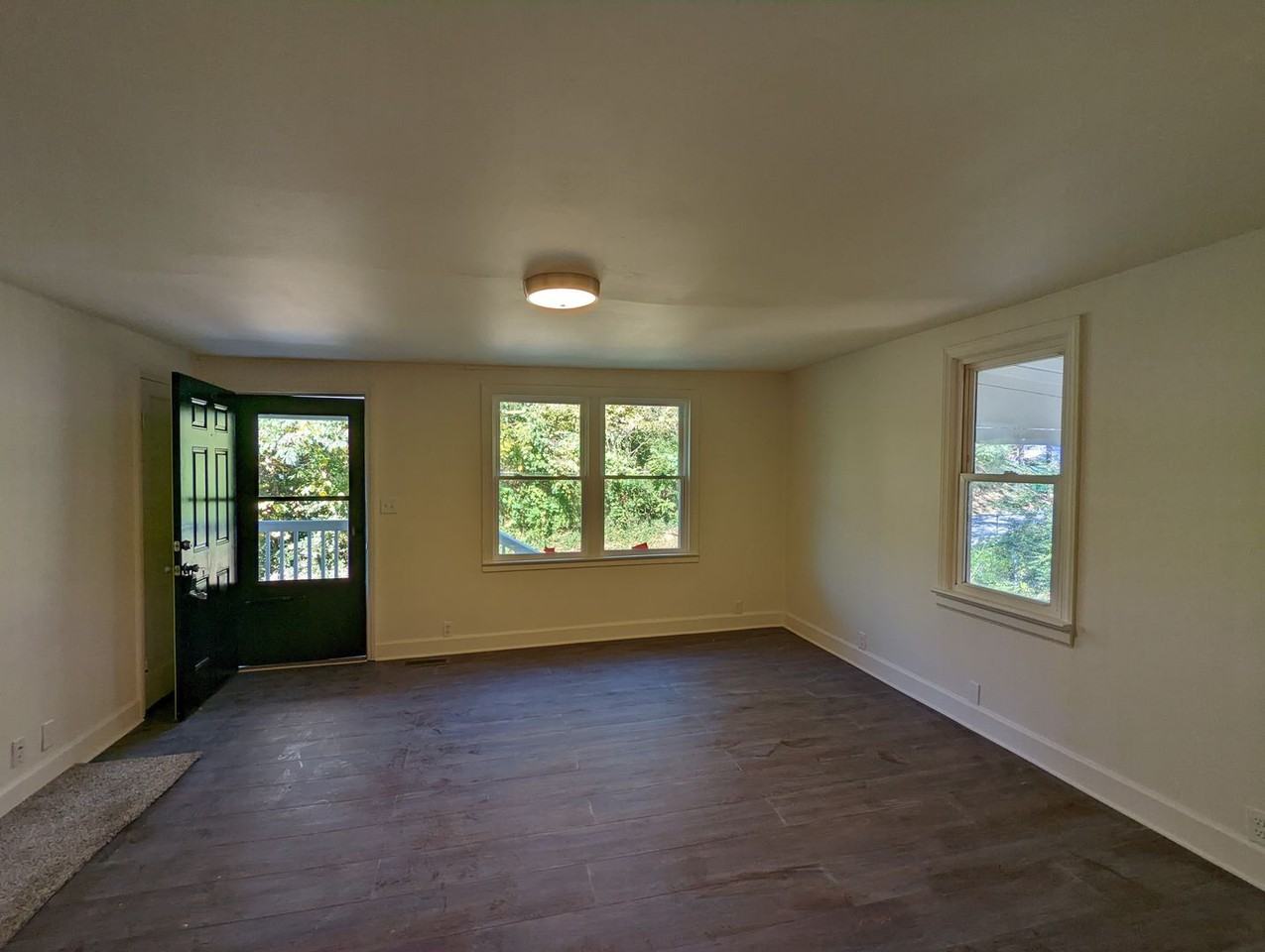 110 Goodson Ave - Photo 5 of 11