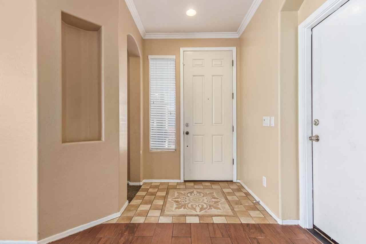 3018 S 102nd Ln - Photo 3 of 35