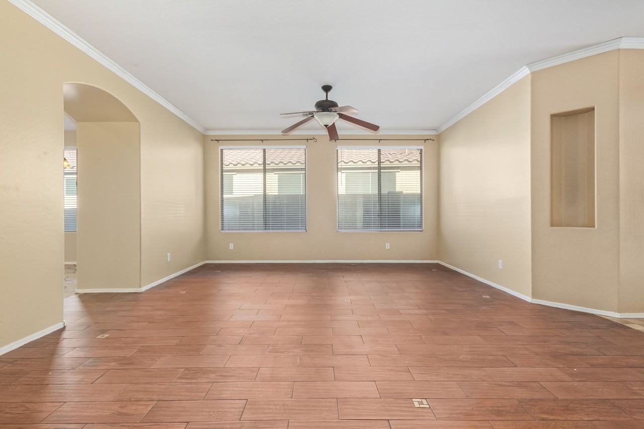 3018 S 102nd Ln - Photo 6 of 35