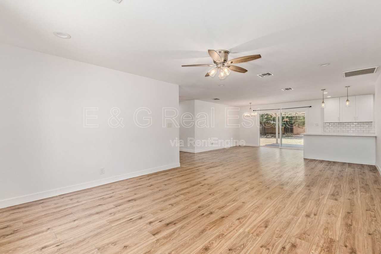 1809 E Concorda Dr - Photo 4 of 24