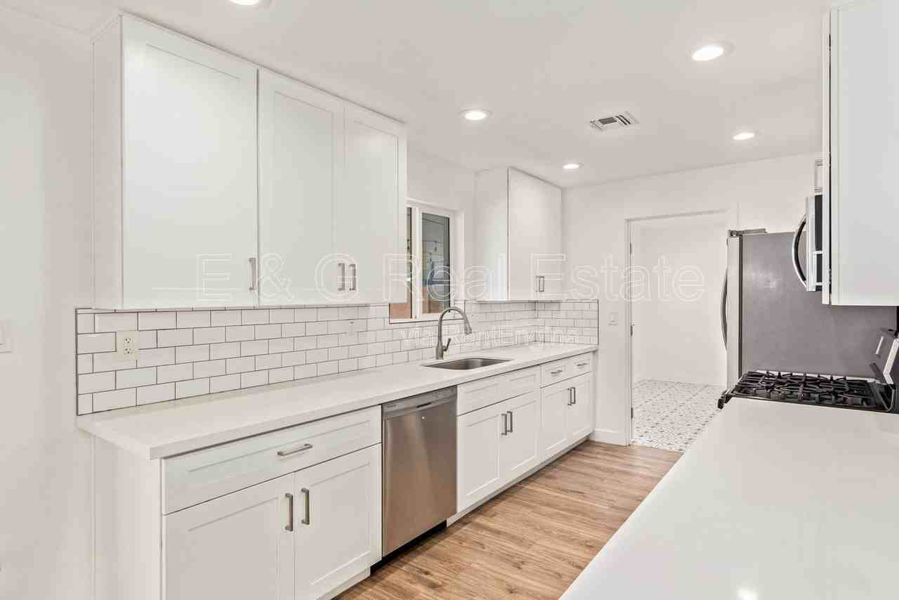 1809 E Concorda Dr - Photo 7 of 24