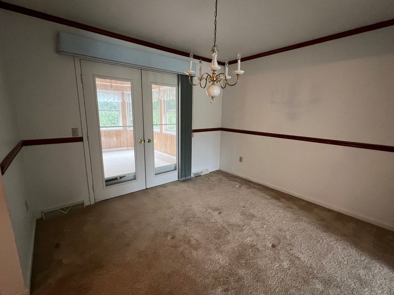 334 Allegheny Dr - Photo 4 of 11