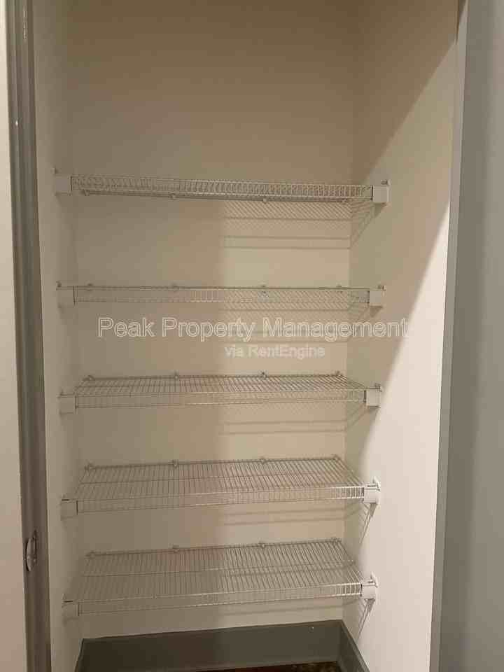 1209 Hull St #206 - Photo 7 of 8