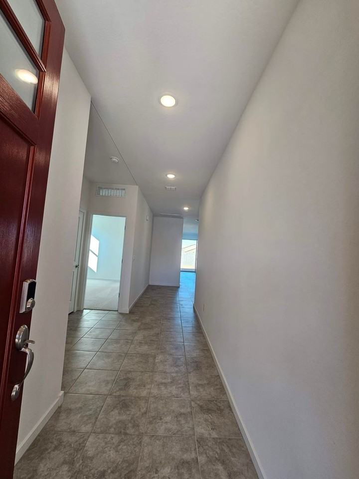 21110 N Blue Agave Dr - Photo 4 of 43