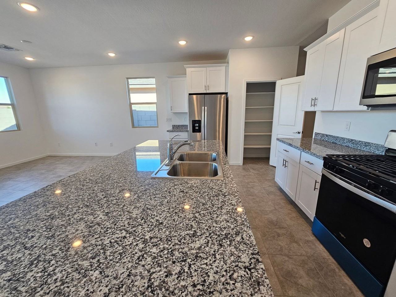 21110 N Blue Agave Dr - Photo 5 of 43