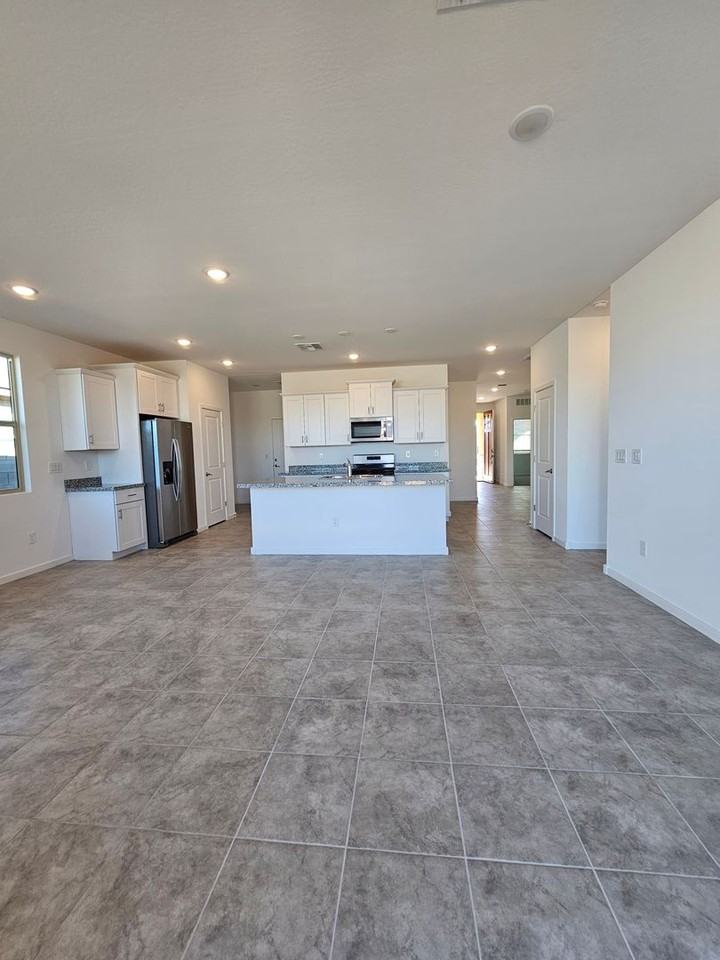 21110 N Blue Agave Dr - Photo 6 of 43