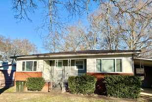 221 Robert E Lee St #A - Photo 1 of 1